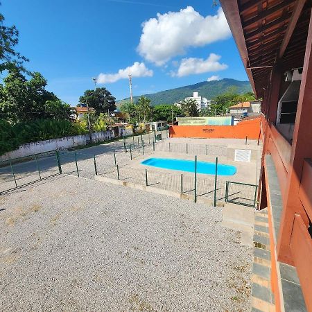 0001.05 - Maranduba - Apto - 2 Dormitorio - 8 Pessoas - 2 Quadras Do Mar - Piscina - Wi-Fi 乌巴图巴 外观 照片