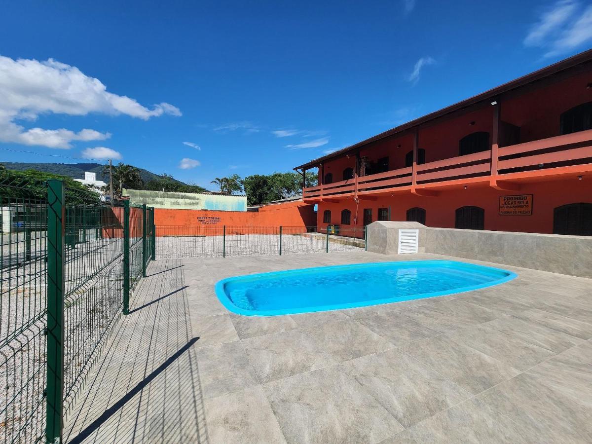 0001.05 - Maranduba - Apto - 2 Dormitorio - 8 Pessoas - 2 Quadras Do Mar - Piscina - Wi-Fi 乌巴图巴 外观 照片