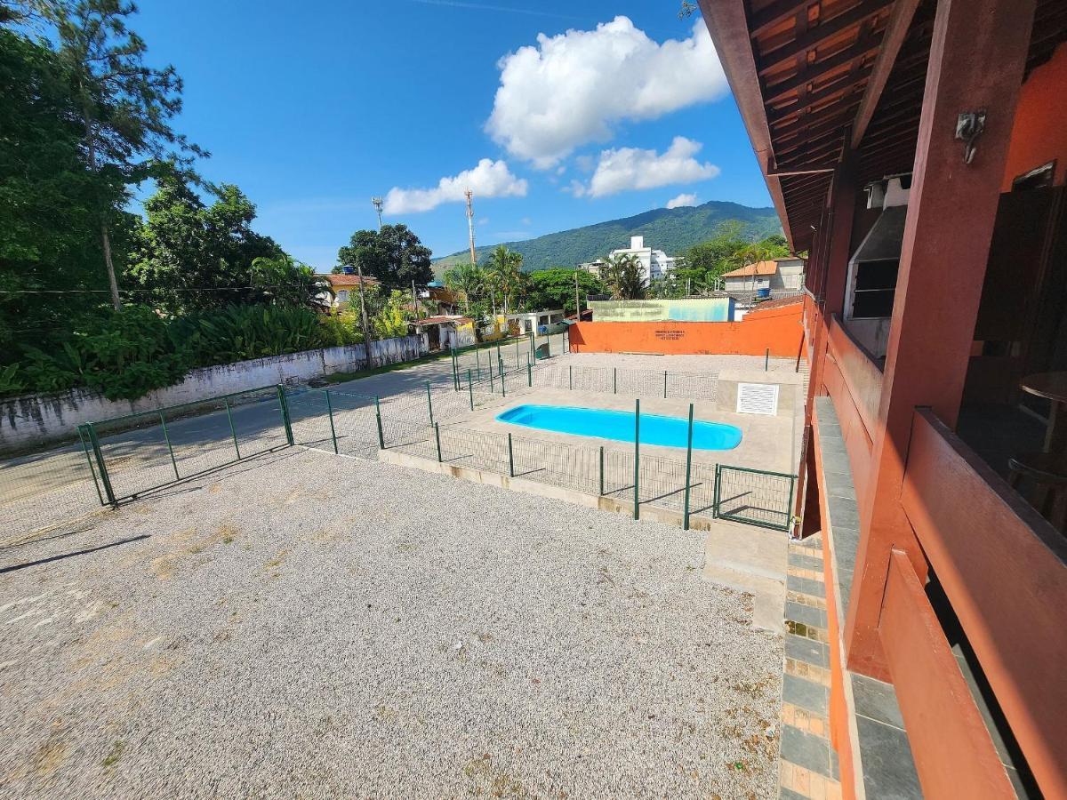 0001.05 - Maranduba - Apto - 2 Dormitorio - 8 Pessoas - 2 Quadras Do Mar - Piscina - Wi-Fi 乌巴图巴 外观 照片